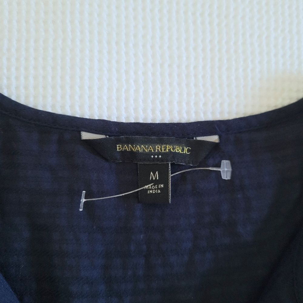 Banana🍌Republic Navy🇺🇲 Blue💙 Sleeveless Top - NWT - Picture 3 of 9